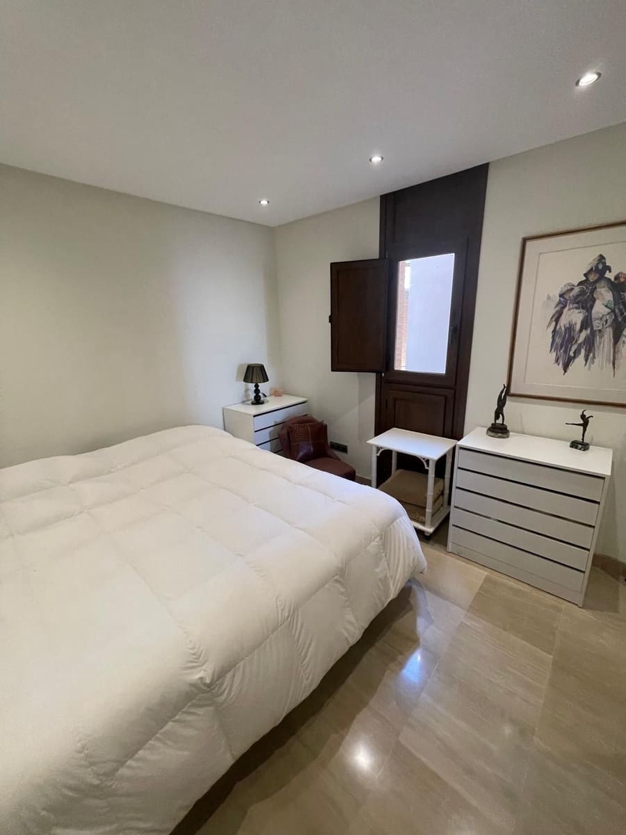 3 Zimmer Penthouse zu verkaufen in Estepona mit Pool Garage - 950.000 € (Ref: 9652247)