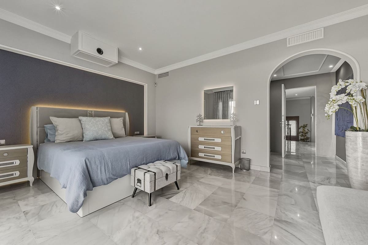 5 sypialnia Willa na sprzedaż w Guadalmina z basenem garażem - 2 500 000 € (Ref: 9660626)