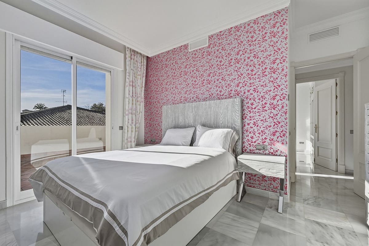 5 sypialnia Willa na sprzedaż w Guadalmina z basenem garażem - 2 500 000 € (Ref: 9660626)