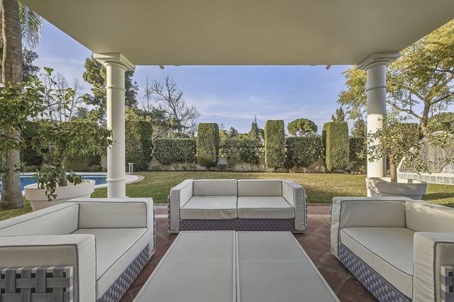 Chalet de 5 habitaciones en Guadalmina Alta, Marbella en venta con piscina garaje - 2.500.000 € (Ref: 9660626)