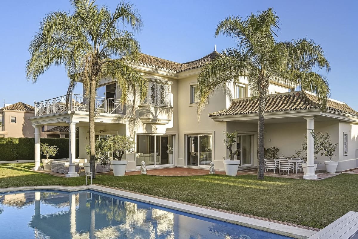 5 sypialnia Willa na sprzedaż w Guadalmina z basenem garażem - 2 500 000 € (Ref: 9660626)