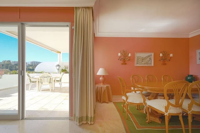 2 makuuhuone Huoneisto myytävänä paikassa Guadalmina Alta, Marbella mukana uima-altaan 
autotalli - 565 000 € (Ref: 9660628)