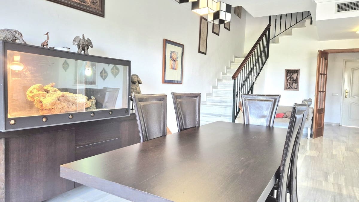 3 bedroom Townhouse for sale in Alhaurin Golf with pool garage - € 470,000 (Ref: 9660629)