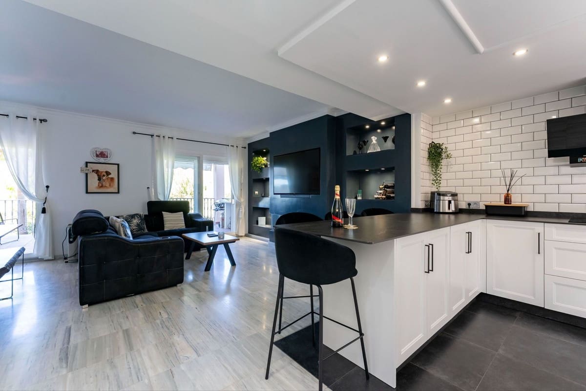 3 bedroom Townhouse for sale in Alhaurin Golf with pool garage - € 399,000 (Ref: 9660630)