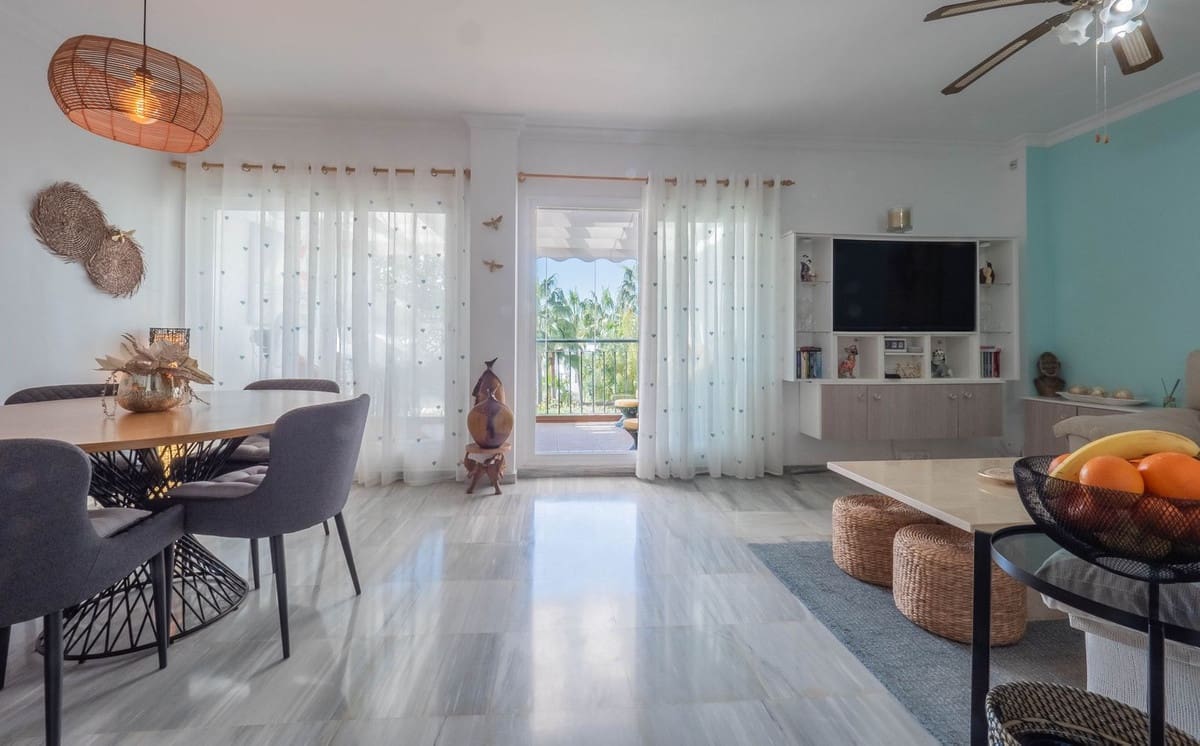 2 bedroom Townhouse for sale in Alhaurin Golf with pool garage - € 349,000 (Ref: 9660632)