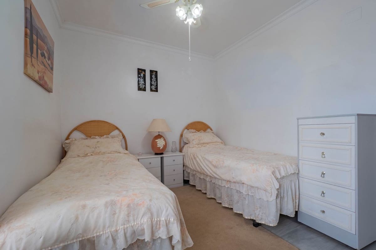 2 bedroom Townhouse for sale in Alhaurin Golf with pool garage - € 349,000 (Ref: 9660632)