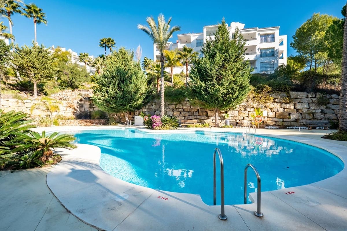 2 bedroom Townhouse for sale in Alhaurin Golf with pool garage - € 349,000 (Ref: 9660632)