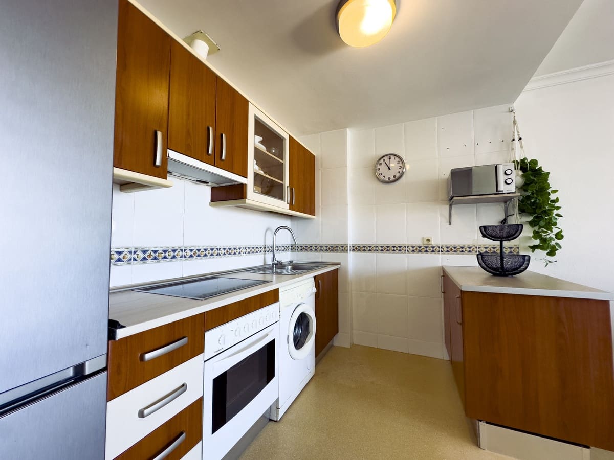 2 sovrum Lägenhet till salu i San Luis de Sabinillas med pool - 299 900 € (Ref: 9667133)