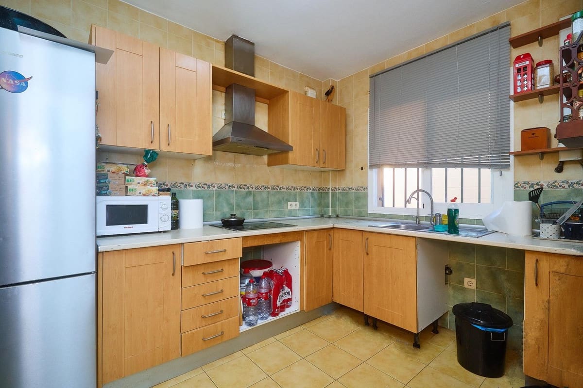 3 Zimmer Villa zu verkaufen in El Faro mit Pool Garage - 550.000 € (Ref: 9667135)