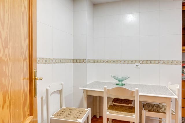 4 slaapkamer Appartement te koop in Estepona - € 350.000 (Ref: 9667138)