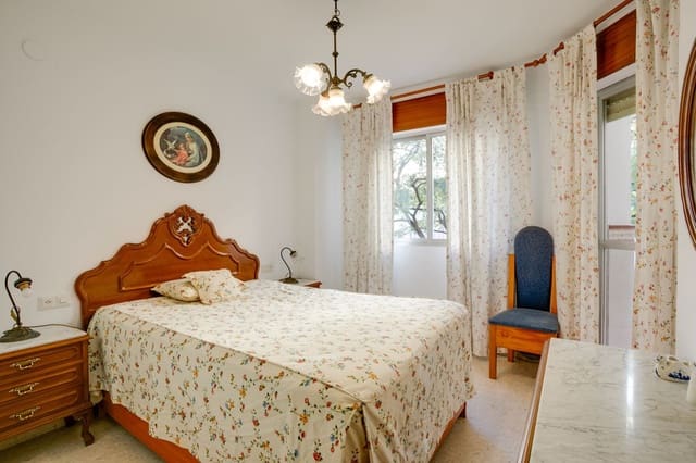 4 slaapkamer Appartement te koop in Estepona - € 350.000 (Ref: 9667138)
