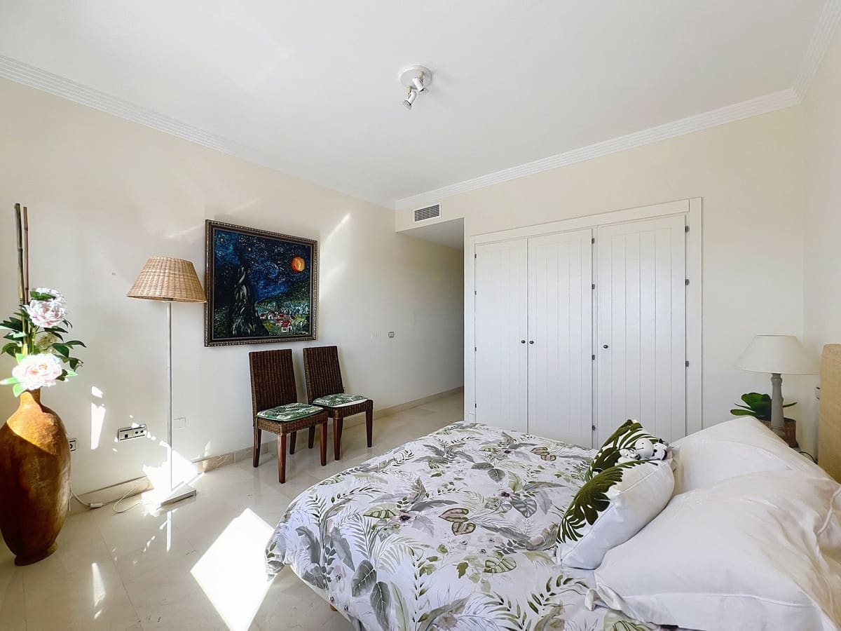 2 bedroom Penthouse for sale in Manilva with pool garage - € 389,950 (Ref: 9669078)