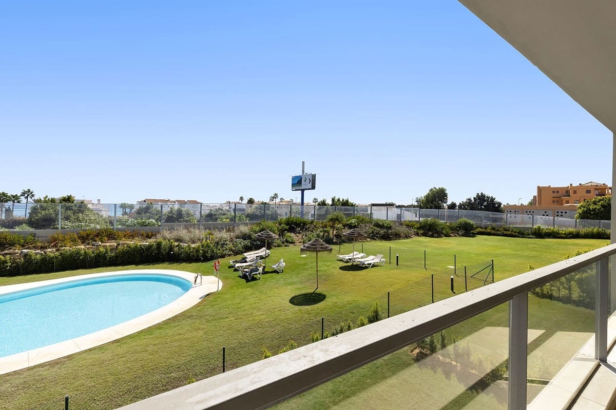 3 Zimmer Apartment zu verkaufen in Bahia de Casares mit Pool Garage - 465.000 € (Ref: 9675926)
