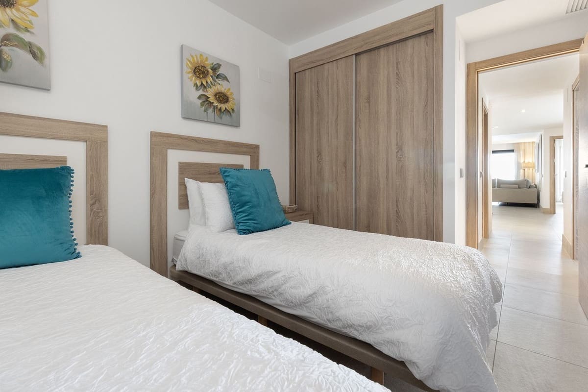 3 Zimmer Apartment zu verkaufen in Bahia de Casares mit Pool Garage - 465.000 € (Ref: 9675926)