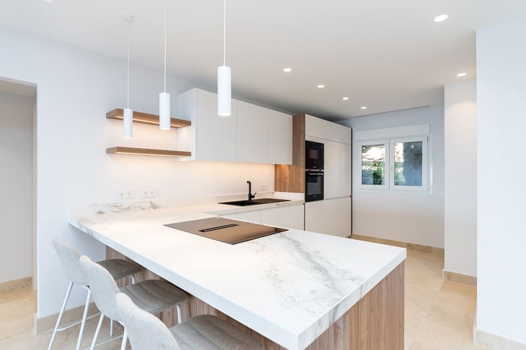 2 soverom Leilighet til salgs i La Mairena med svømmebasseng - € 799 000 (Ref: 9679075)