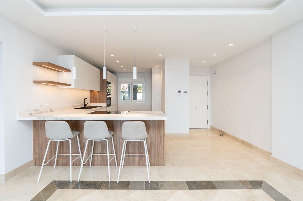 2 soverom Leilighet til salgs i La Mairena med svømmebasseng - € 799 000 (Ref: 9679075)