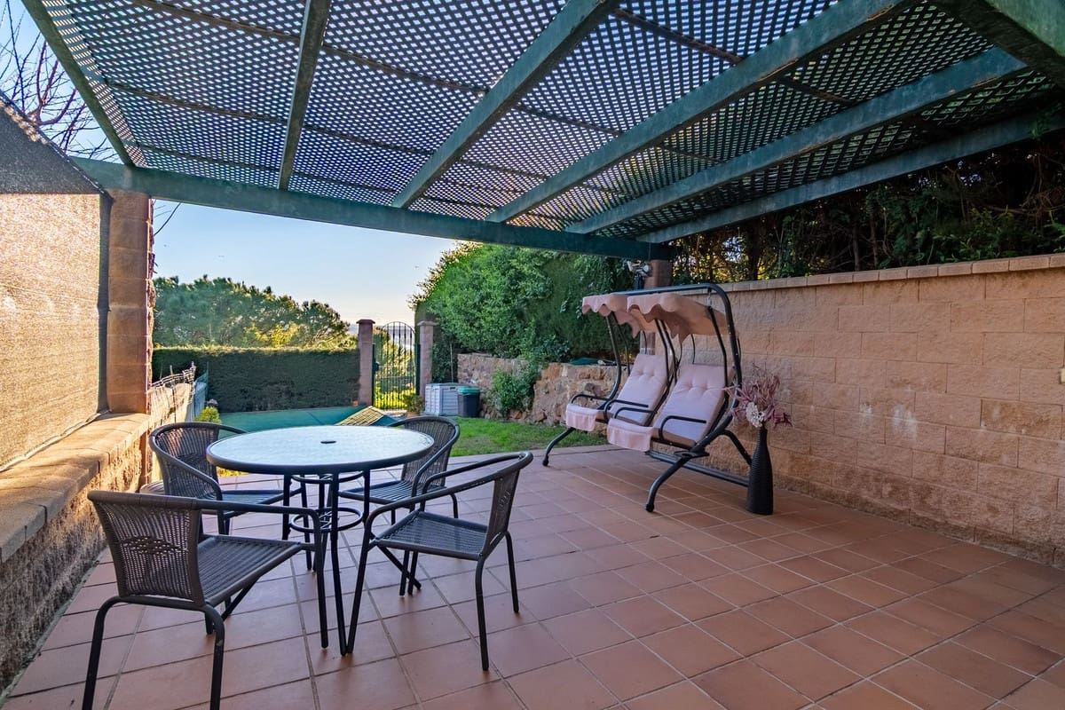 4 Zimmer Haus zu verkaufen in Estepona mit Pool Garage - 675.000 € (Ref: 9679076)