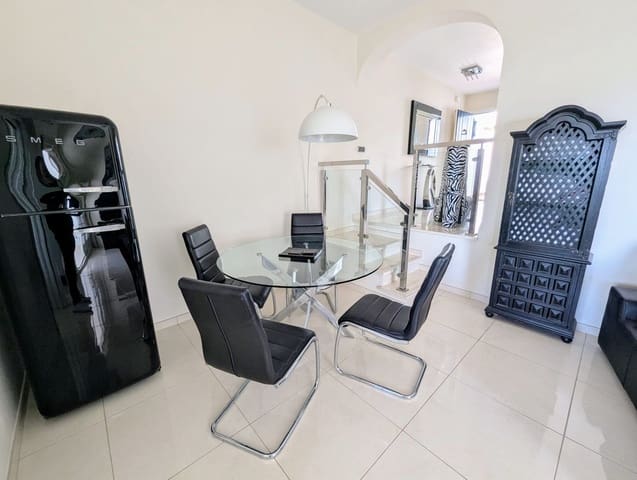 2 soveværelse Penthouse til salg i Cabopino, Marbella med swimmingpool garage - € 625.000 (Ref: 9679078)