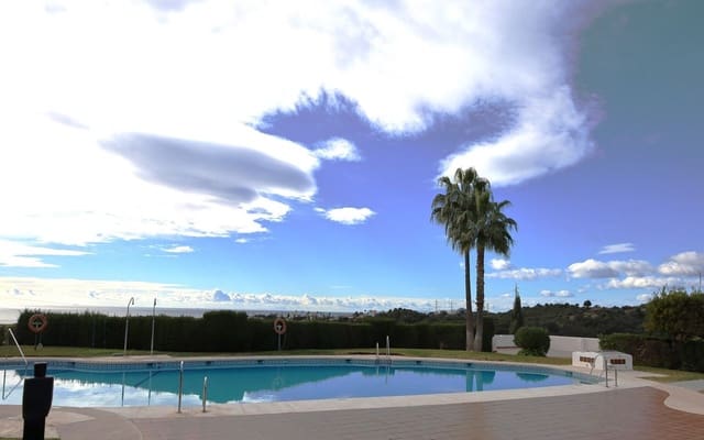 2 Zimmer Apartment zu verkaufen in Calahonda, Mijas mit Pool - 320.000 € (Ref: 9679256)