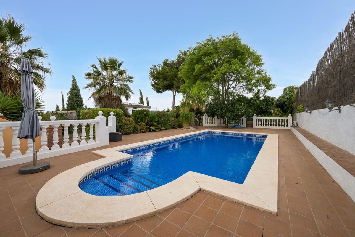 4 Zimmer Villa zu verkaufen in Alhaurin el Grande mit Pool Garage - 549.995 € (Ref: 9681374)