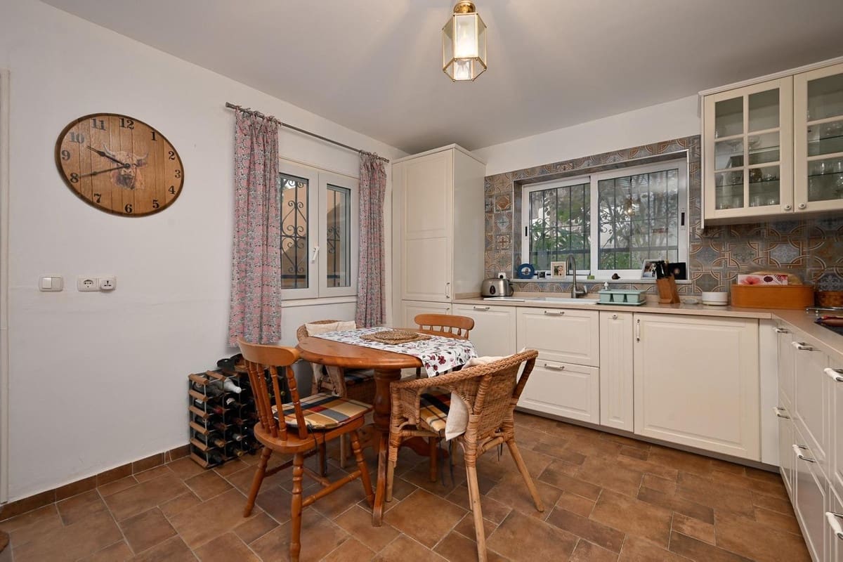 4 Zimmer Villa zu verkaufen in Alhaurin el Grande mit Pool Garage - 549.995 € (Ref: 9681374)