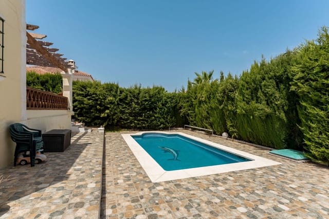 Chalet de 4 habitaciones en Coín en venta - 495.000 € (Ref: 9681376)