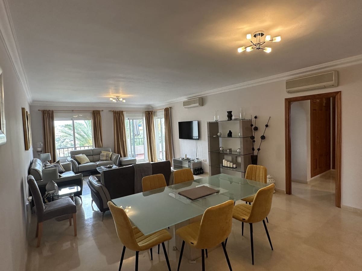 3 sypialnia Apartament na sprzedaż w La Cala Hills z basenem garażem - 420 000 € (Ref: 9685657)