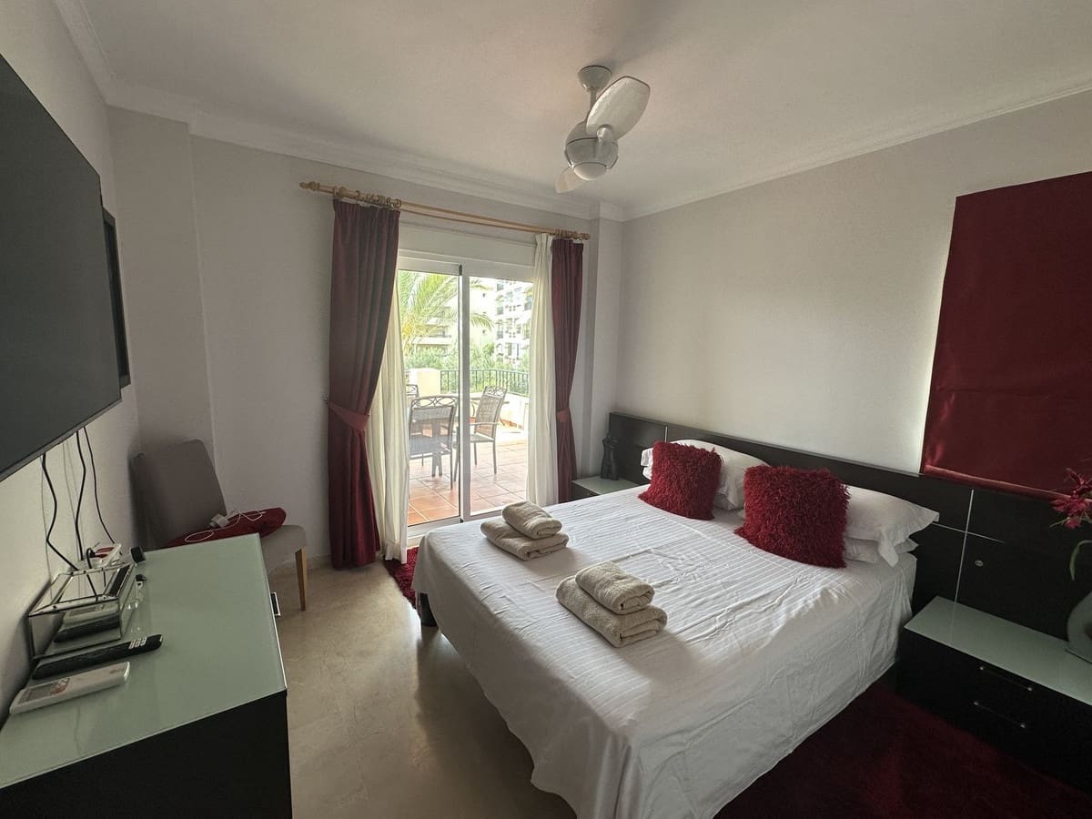 3 sypialnia Apartament na sprzedaż w La Cala Hills z basenem garażem - 420 000 € (Ref: 9685657)