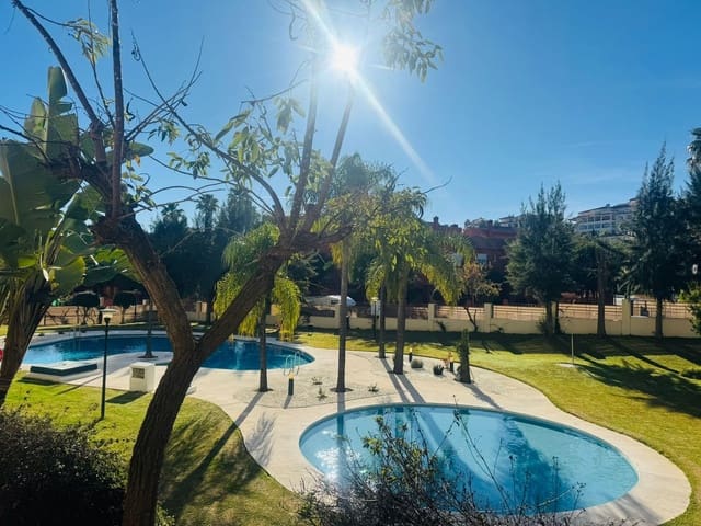 3 sypialnia Apartament na sprzedaż w La Cala Hills, Mijas z basenem garażem - 375 000 € (Ref: 9685658)