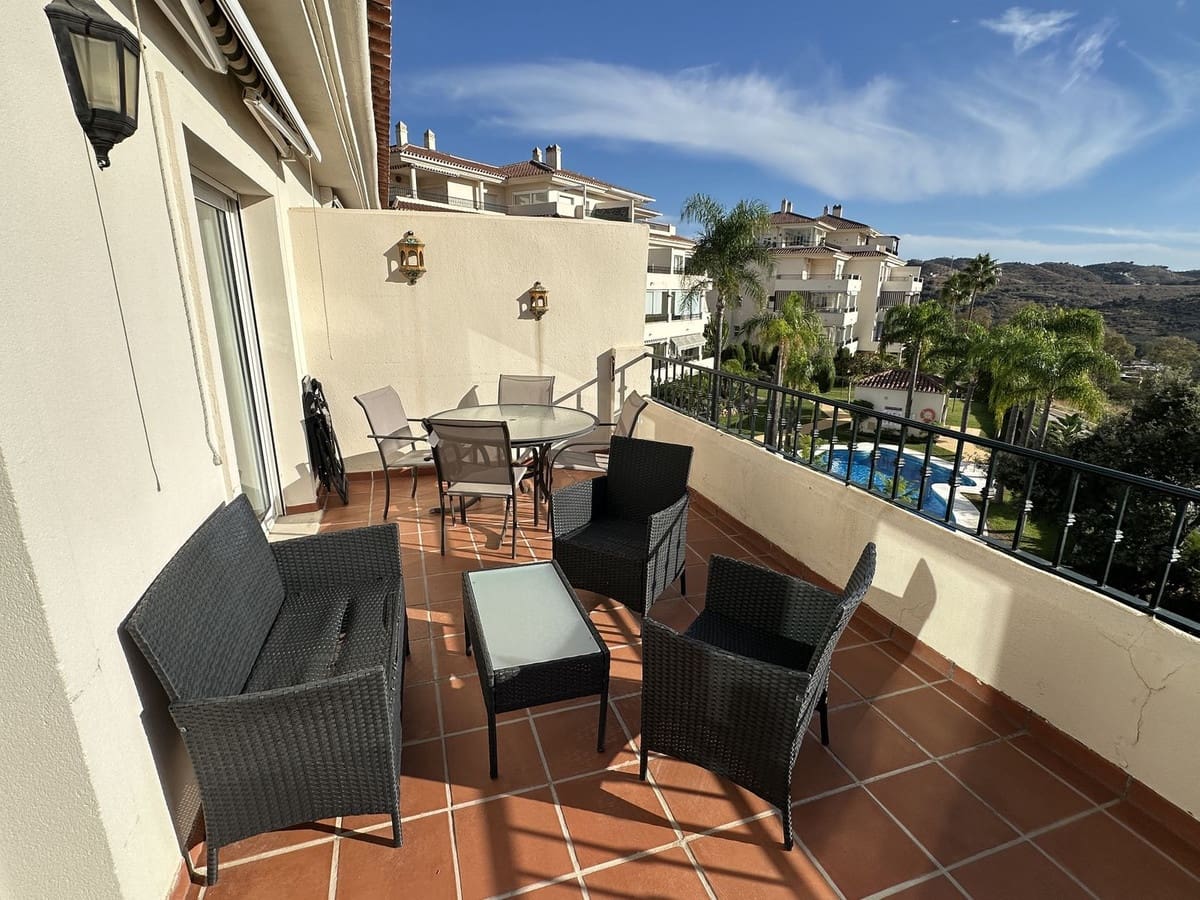 2 sypialnia Apartament na sprzedaż w La Cala Hills z basenem garażem - 345 000 € (Ref: 9685660)