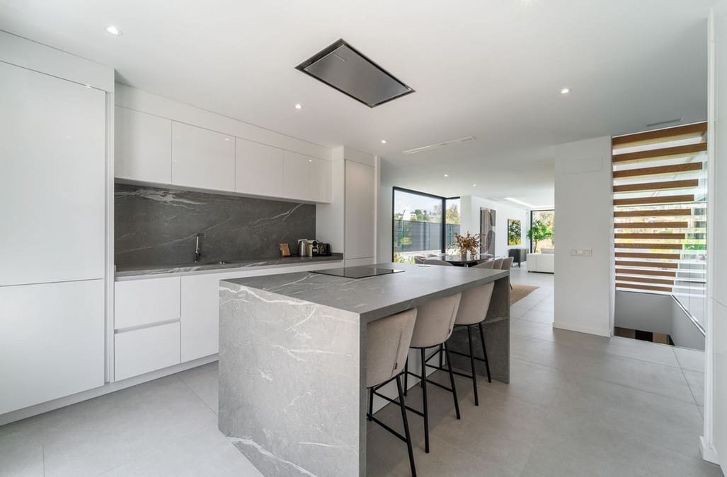 5 camera da letto Villa in vendita in El Paraiso con piscina garage - 1.795.000 € (Rif: 9685769)