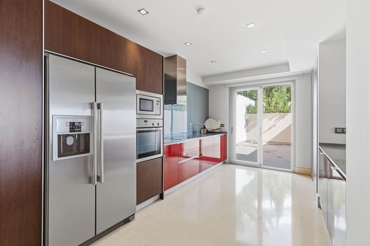 2 sypialnia Apartament na sprzedaż w Los Arqueros z basenem garażem - 679 000 € (Ref: 9688438)