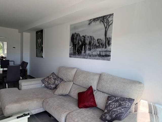 2 Zimmer Apartment zu verkaufen in Estepona mit Pool Garage - 584.000 € (Ref: 9688522)