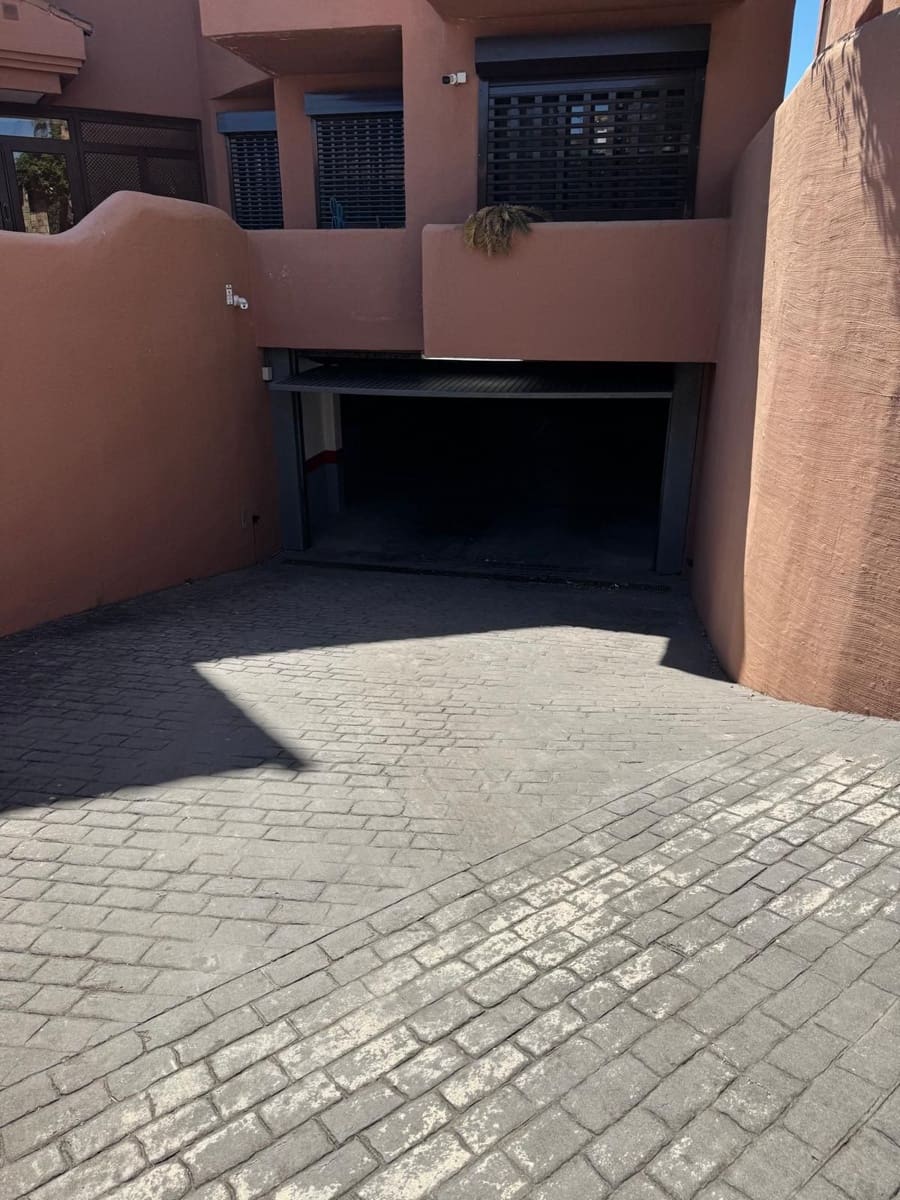 Garagem para venda em Estepona - 21 900 € (Ref: 9688524)