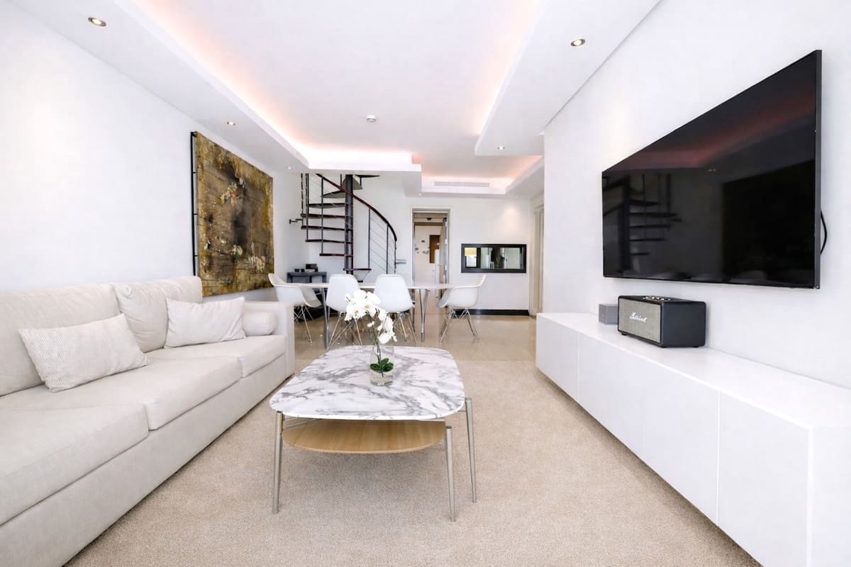 4 sovrum Takvåning till salu i Estepona med pool garage - 1 150 000 € (Ref: 9689920)