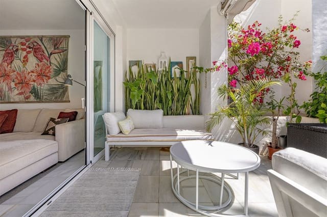 2 chambre Appartement à vendre à Nueva Andalucia, Marbella avec piscine garage - 1 140 000 € (Ref: 9689921)