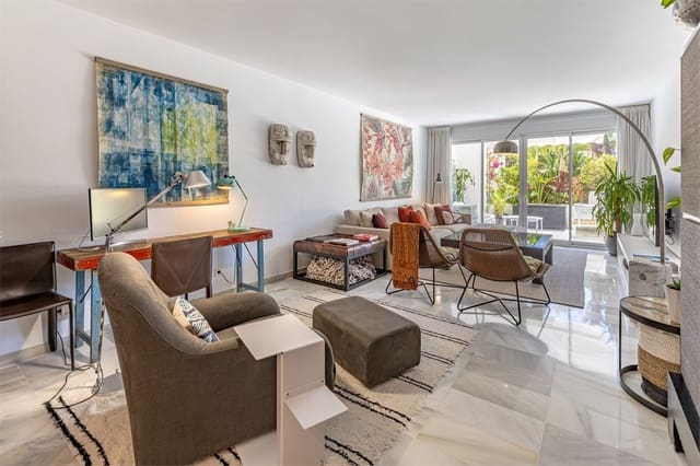 2 chambre Appartement à vendre à Nueva Andalucia, Marbella avec piscine garage - 1 140 000 € (Ref: 9689921)