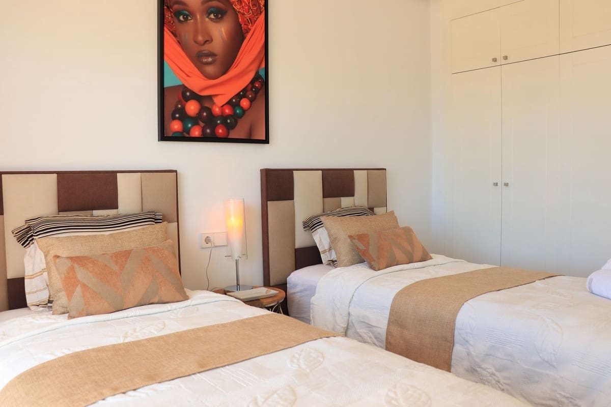 3 bedroom Townhouse for sale in Estepona with pool garage - € 715,000 (Ref: 9690370)