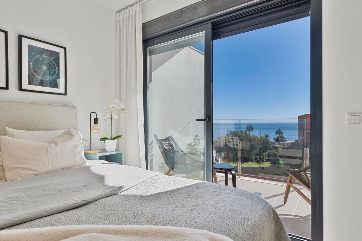 Casa de 3 habitaciones en Fuengirola en venta con piscina garaje - 675.000 € (Ref: 9690371)