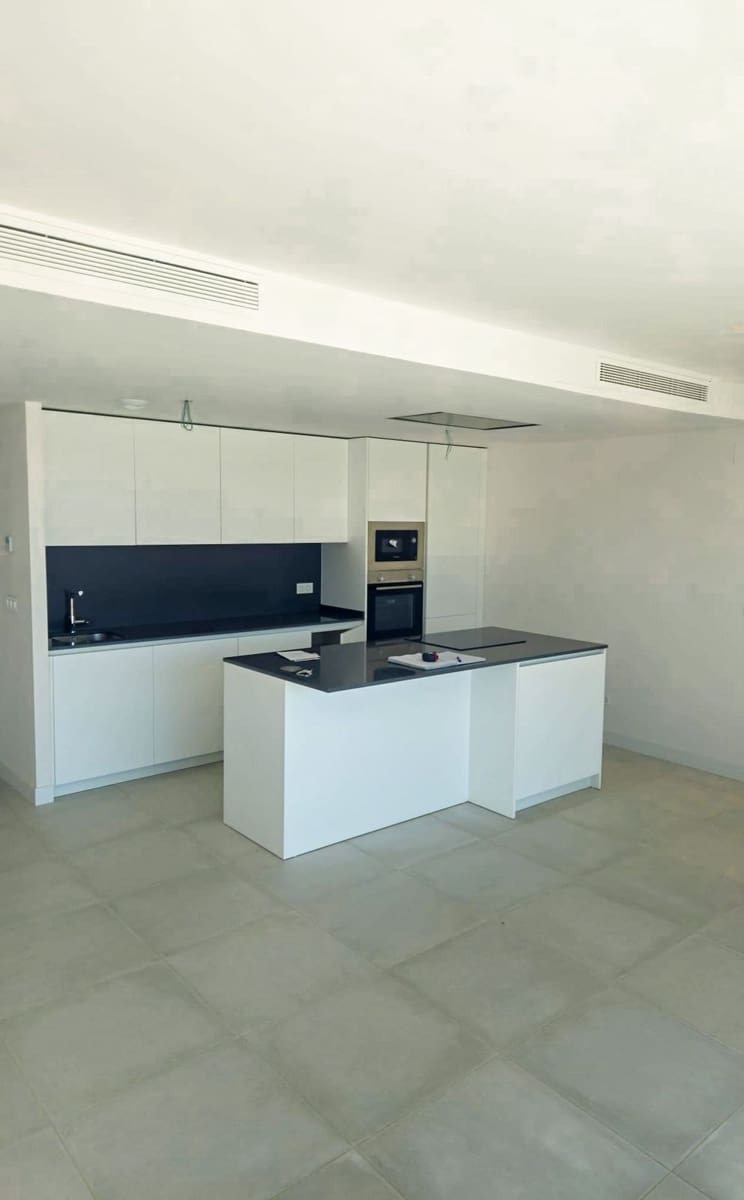 3 slaapkamer Appartement te koop in New Golden Mile met zwembad - € 690.000 (Ref: 9694133)