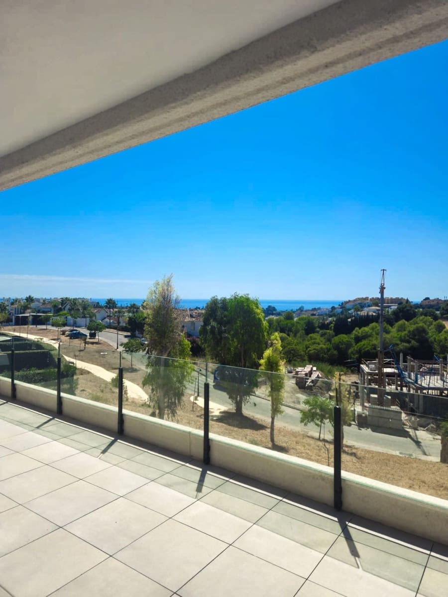 3 slaapkamer Appartement te koop in New Golden Mile met zwembad - € 690.000 (Ref: 9694133)