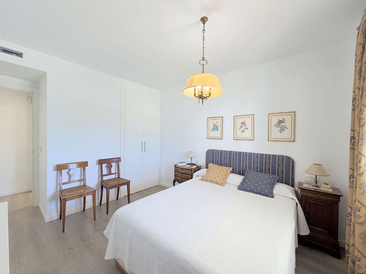 3 Zimmer Apartment zu verkaufen in Estepona mit Pool Garage - 539.000 € (Ref: 9695155)