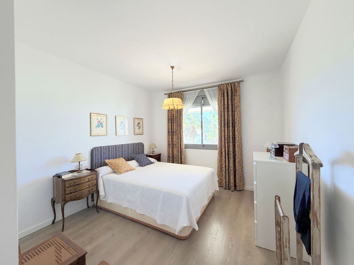 3 Zimmer Apartment zu verkaufen in Estepona mit Pool Garage - 539.000 € (Ref: 9695155)