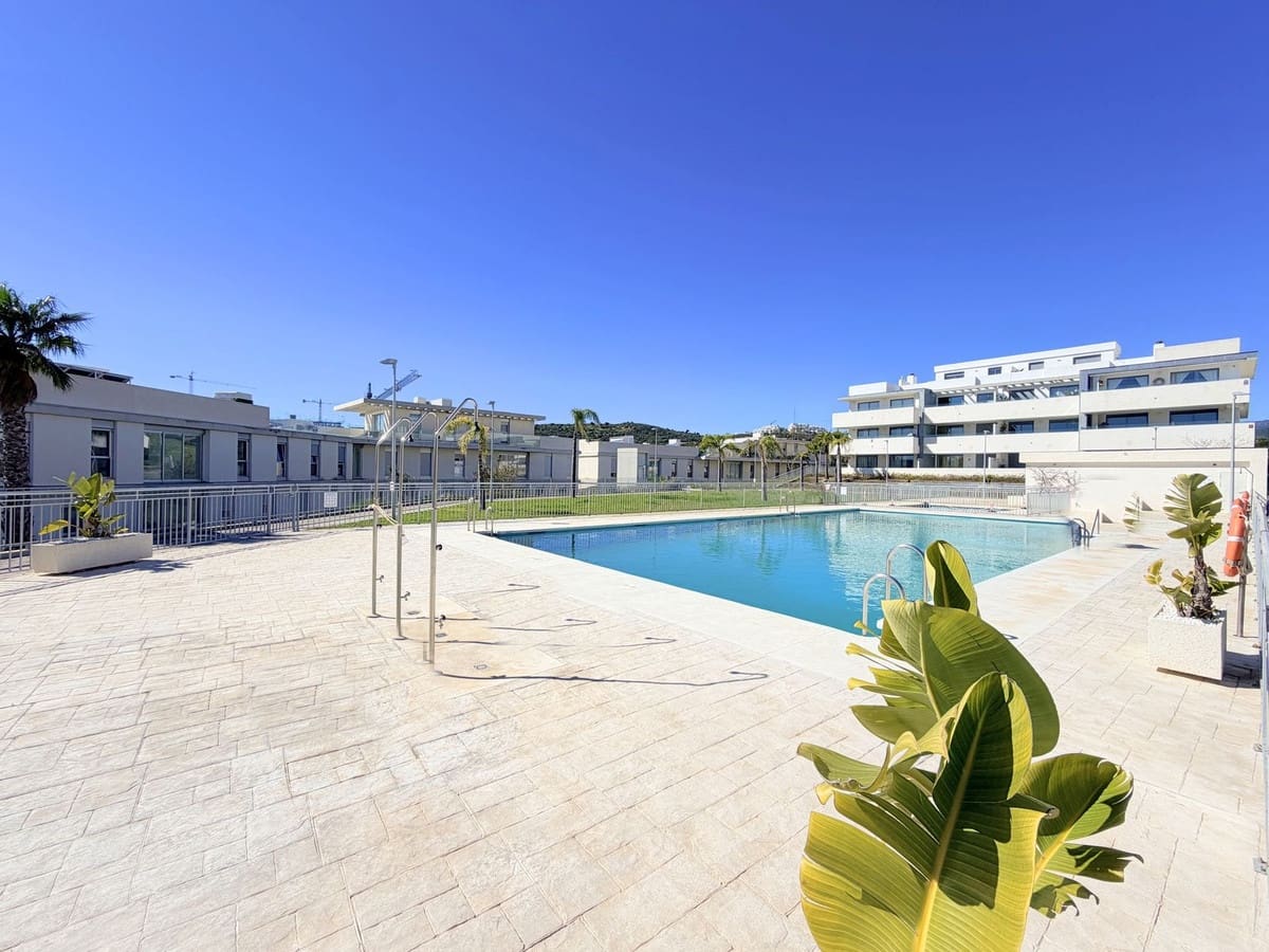 3 Zimmer Apartment zu verkaufen in Estepona mit Pool Garage - 539.000 € (Ref: 9695155)
