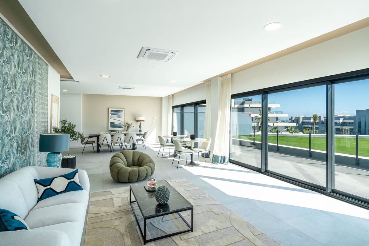 3 slaapkamer Appartement te koop in New Golden Mile met zwembad garage - € 725.000 (Ref: 9695158)