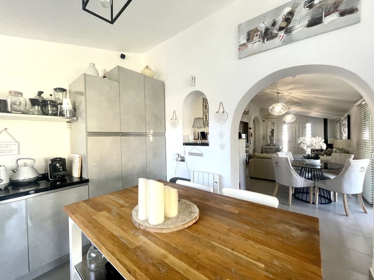 3 chambre Villa/Maison à vendre à Mijas Costa avec piscine garage - 599 000 € (Ref: 9705990)