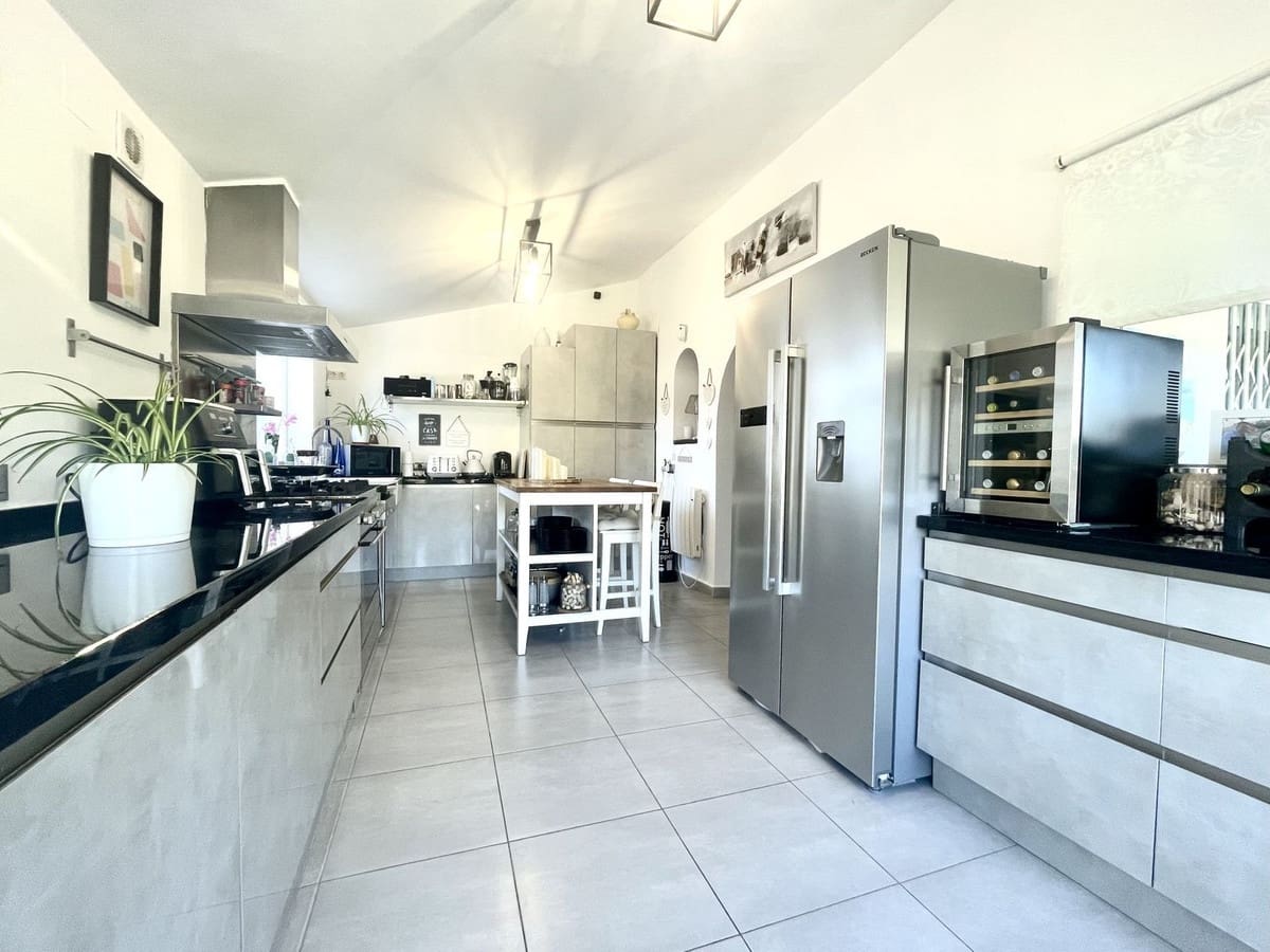 3 chambre Villa/Maison à vendre à Mijas Costa avec piscine garage - 599 000 € (Ref: 9705990)