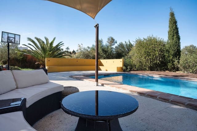 4 bedroom Villa for sale in Alhaurín el Grande with pool garage - € 639,000 (Ref: 9705991)