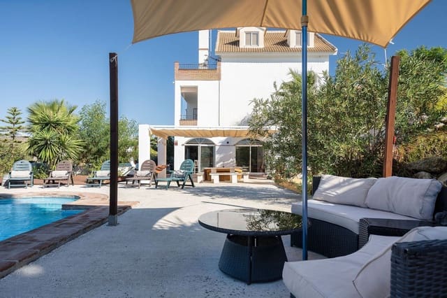 4 bedroom Villa for sale in Alhaurín el Grande with pool garage - € 639,000 (Ref: 9705991)