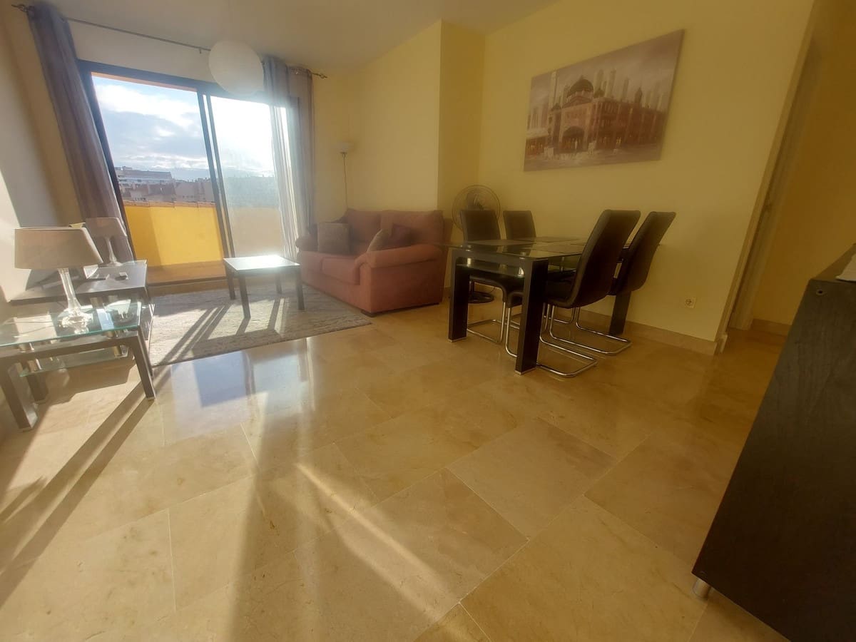 2 soveværelse Penthouse til salg i La Duquesa / Puerto de la Duquesa med swimmingpool garage - € 275.000 (Ref: 9709227)